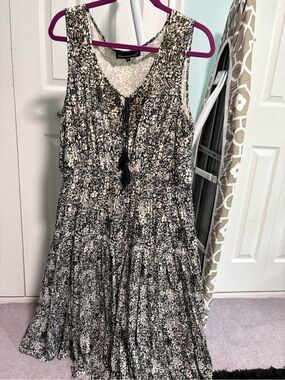Mlle Gabrielle Black & White Floral Maxi Dress Size 2x